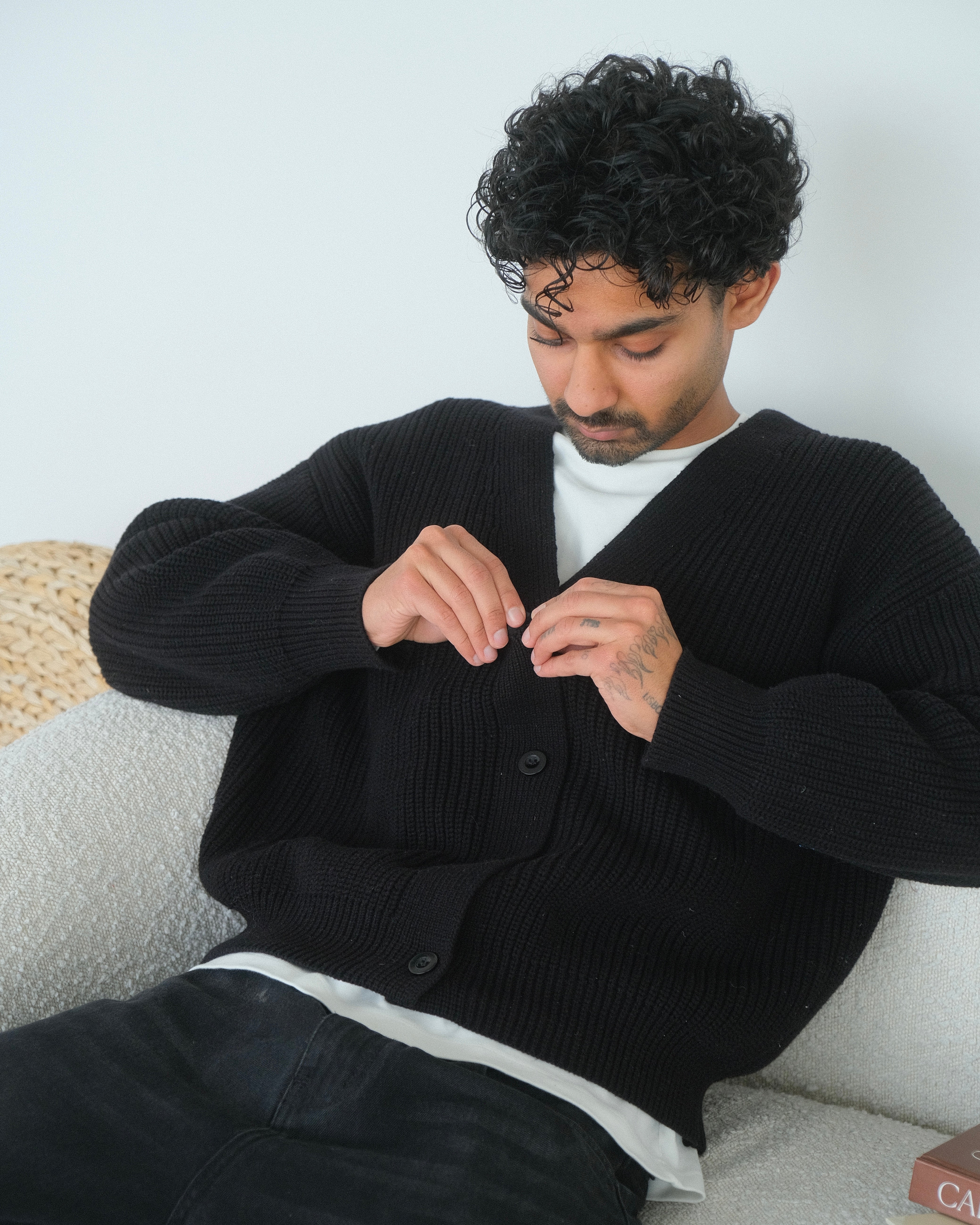 Jet Black Cardigan – 4tothe9