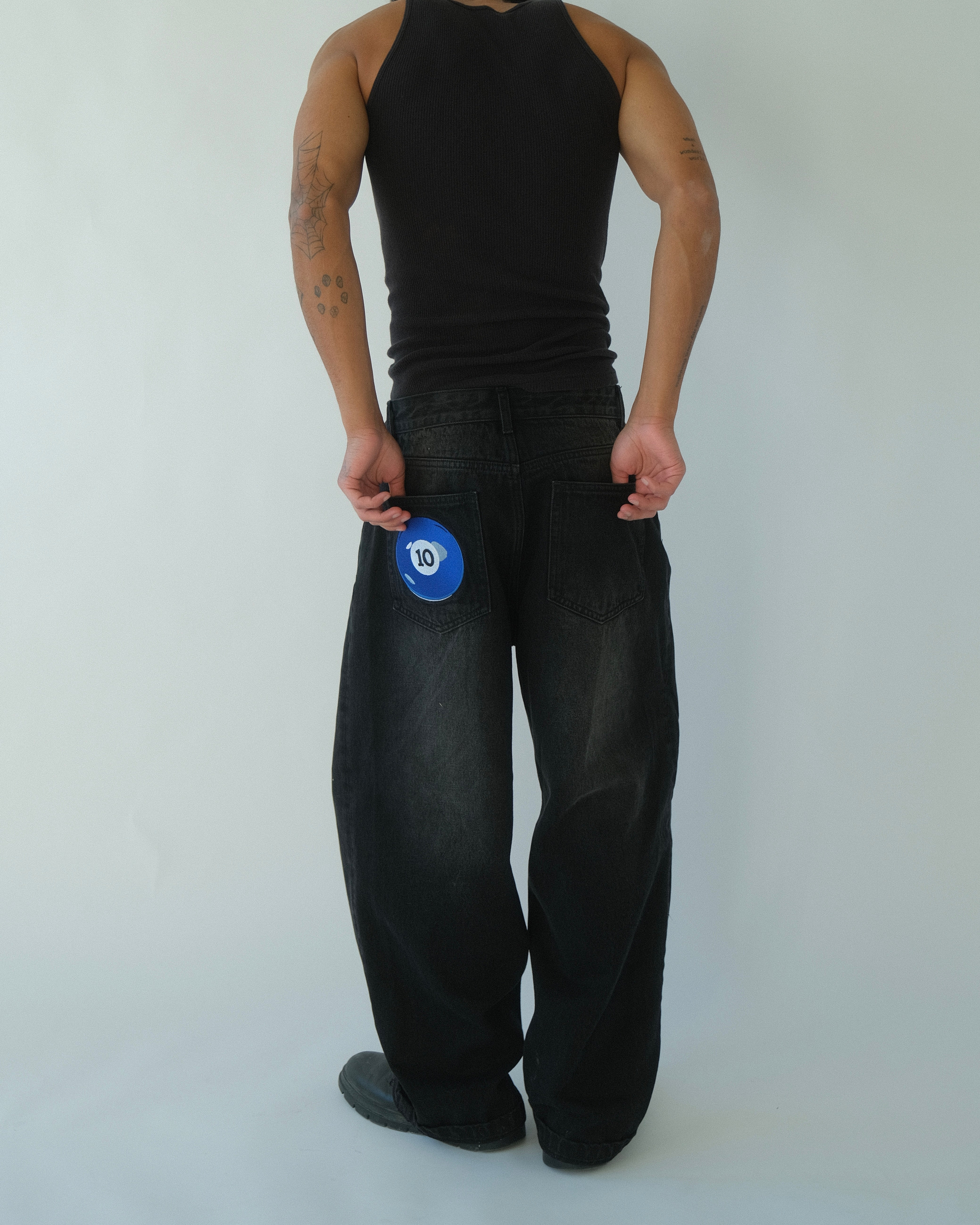 Embroidered Patch Denim Jeans – 4tothe9