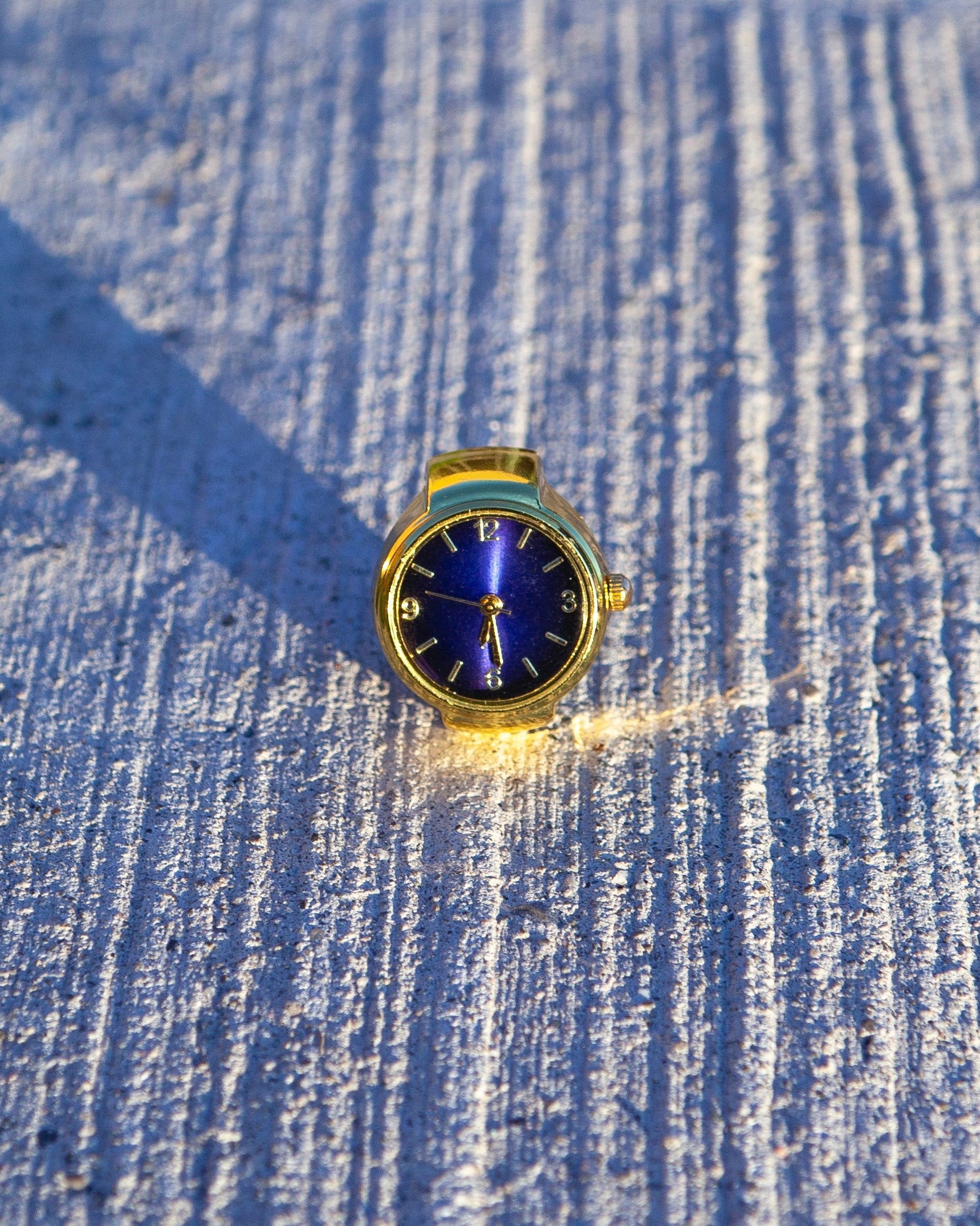 Gold Clock Ring – 4tothe9
